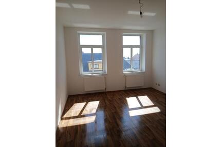 4-Zimmer-Wohnung im 2. OG mit Balkon - Oschersleben (Bode)