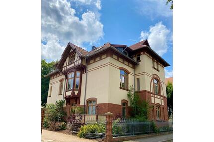 Wunderschöne 2 Zimmer Altbauwohnung in Schwerin zu vermieten!