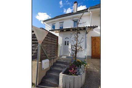 Charmantes Einfamilienhaus mit guter Anbindung und viel Potenzial - Herrenberg