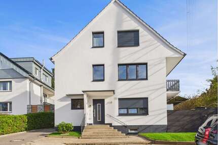 Haus zum Kaufen in Niederkassel Rheidt 650.000,00 € 220 m² - Niederkassel / Rheidt