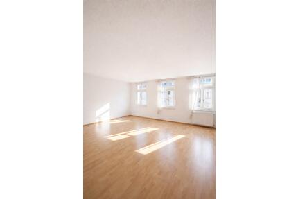 2-Zimmer-Altbauwohnung mit Balkon (WG-geeignet) - Leipzig Ost