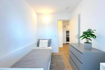 WG Zimmer in 3er WG Schwalbach - 465,00&nbsp;EUR Kaltmiete, ca.&nbsp; 8,00&nbsp;m&sup2; in Schwalbach am Taunus (PLZ: 65824)