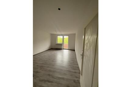 bezugsfertig: 3-Zimmer-Wohnung in Plettenberg mit Balkon