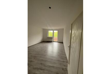 bezugsfertig: großzügige 3-Zimmer-Wohnung in Plettenberg mit Balkon