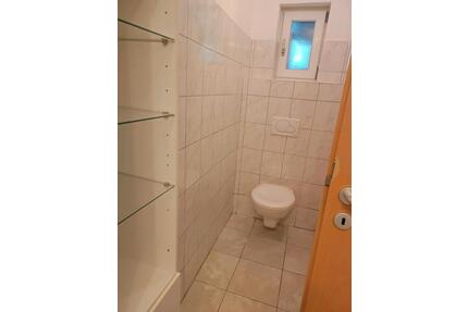 Ab sofort zu Vermieten - 1.300,00&nbsp;EUR Kaltmiete, ca.&nbsp; 100,00&nbsp;m&sup2; in Lahr (Schwarzwald) (PLZ: 77933)