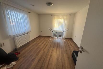 Schöne Helle 5 Zimmer Wohnung - 1.560,00&nbsp;EUR Kaltmiete, ca.&nbsp; 134,00&nbsp;m&sup2; in Dietramszell (PLZ: 83623)