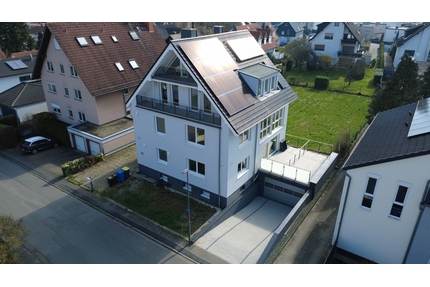 Bad Homburg - Ober-Erlenbach: Exklusives freistehendes Einfamilienhaus in kinderfreundlicher Lage!