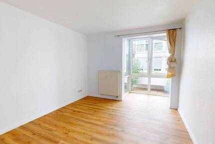 Lichtdurchflutetes Wohnglück: 2-Zimmer-Wohnung mit vollverglastem Erker & Tageslichtbad - Aachen