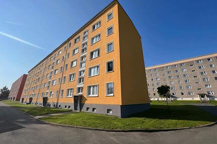 3-Raum Wohnung zu vermieten - 366,00&nbsp;EUR Kaltmiete, ca.&nbsp; 61,00&nbsp;m&sup2; in Saalfeld (Saale) (PLZ: 07318)