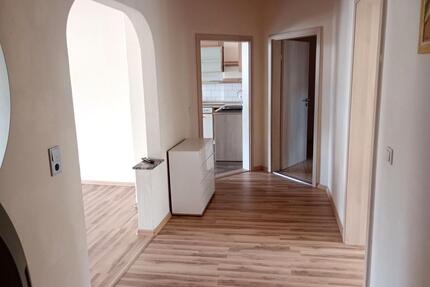3 Zimmerwohnung im 1.OG mit ca. 90 m² - Hof Altstadt