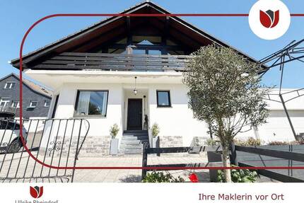 Umfassend saniert: Freistehendes Einfamilienhaus, 6 Zimmer, großer Garten, Garage - Leichlingen