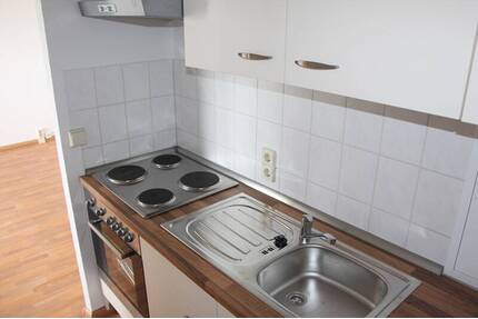 Ideal für Studenten und Azubis - gemütliche Wohnung mit Einbauküche & Weitblick - Gera Lusan