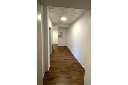 Oberhundem: 2-ZKB-Dachgeschosswohnung provisionsfrei zu vermieten (Terrasse mgl.) - Kirchhundem