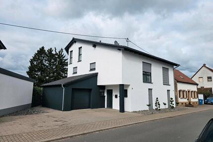 416qmWfl Haus mit Einliegerwohnung - Bruchmühlbach-Miesau