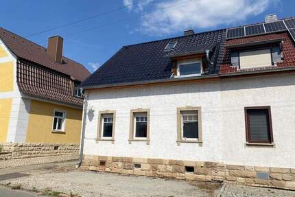 Einfamilienhaus in Laucha - 85.000,00&nbsp;EUR Kaufpreis, ca.&nbsp; 110,00&nbsp;m&sup2;&nbsp;Wohnfl&auml;che in Laucha an der Unstrut (PLZ: 06636)
