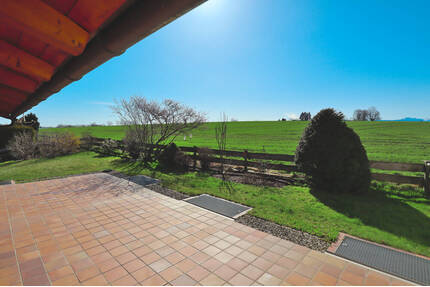 ***Weitblick in die Berge*** Doppelhaushälfte mit wunderschönen Garten und Sonnenterassen - Holzkirchen