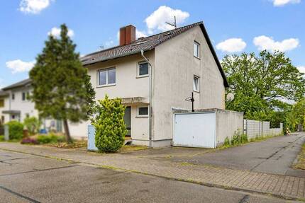 Sanierungsbedürftiges Reihenendhaus mit Garten und viel Potenzial in Stutensee-Friedrichstal