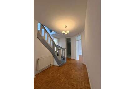 Haus zum Mieten in Eltville 3.950,00 € 320 m²