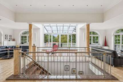 Haus zum Kaufen in GlienickeNordbahn 1.790.000,00 € 388 m² - Glienicke/Nordbahn