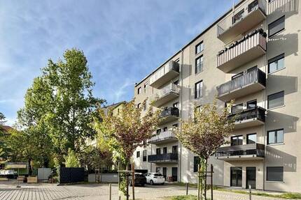 Neuwertige 3,5-Zimmer-Wohnung mit 2 Balkonen, Aufzug und TG-Stellplatz in zentraler Lage - Dresden Friedrichstadt