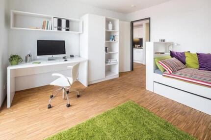 Möbliertes WG Zimmer mit Balkon in moderner 2er WG in Idstein