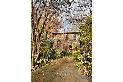 Wochenendhaus am See zu vermieten (eigener Steg, großer Garten) - Kempen