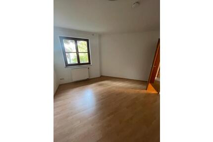 Wohnung 52pm EG Nachmieter - 800,00&nbsp;EUR Kaltmiete, ca.&nbsp; 52,00&nbsp;m&sup2; in Bad Heilbrunn (PLZ: 83670)