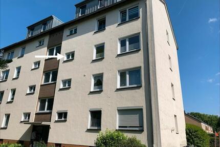 Modernisierte 3 Zimmer Wohnung mit 2 PKW-Stellplätzen in Monheim - Monheim am Rhein