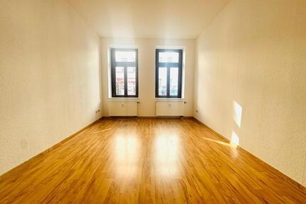 schöne 3 Raum Wohnung +++TOP+++ mit Balkon; citynah in Anger Crottendorf - Leipzig Ost