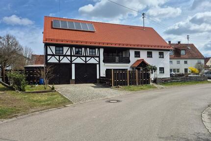Großzügiges Einfamilienhaus mit viel Platz und vielen Möglichkeit - Oberroth