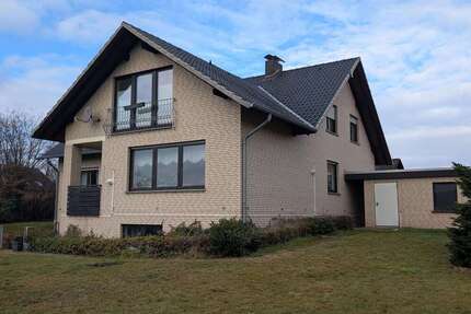 Haus zum Kaufen in Petershagen 360.000,00 € 246 m²