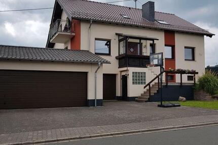 Gemütliches Wohnhaus mit Garage und schönem Garten sowie Winterga - Ruschberg