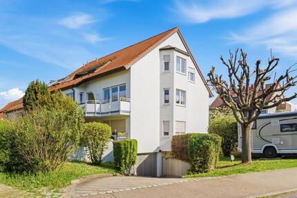 3,5 Zi. Wohnung Luginsland an den Weinbergen mit TG Stellplatz - Stuttgart