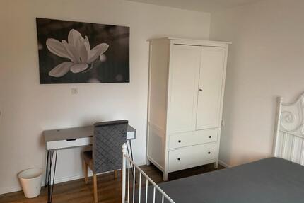 Vermiete Zimmer mit Dusche und WC und Gemeinschaftsküche - Neuenstein