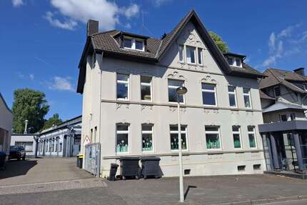 Haus zum Mieten in Solingen 3.000,00 € 753 m²