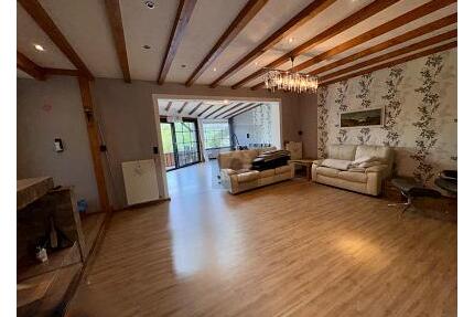 WOHNRAUM MIT ANLIEGERWOHNUNG UND POTENZIAL - Sellerich