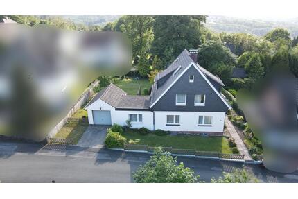 Freistehendes EFH auf 802 m² Traumgrundstück in WK-Wolfhagen - Wermelskirchen
