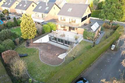 Haus zum Kaufen in Erftstadt-Friesheim 595.000,00 € 230 m²