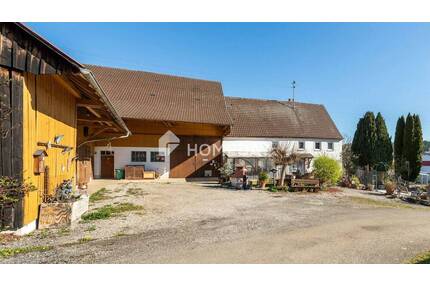 Charmantes Bauernhaus mit großzügigem Grundstück und vielseitigen Nutzungsmöglichkeiten - Krumbach (Schwaben) Attenhausen