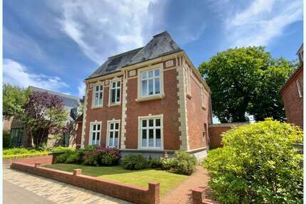 Haus zum Kaufen in Husum 650.000,00 € 350 m²