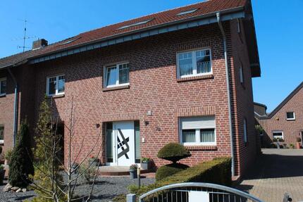 hochwertige Erdgeschosswohnung - 700,00&nbsp;EUR Kaltmiete, ca.&nbsp; 75,00&nbsp;m&sup2; in Bocholt (PLZ: 46397) Stenern