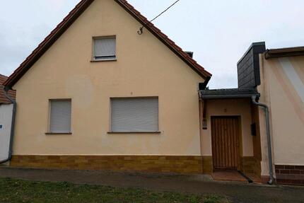 Haus mit großem Grundstück zu verkaufen - Südliches Anhalt Pfaffendorf