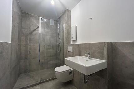 Zentrale Lage! Sanierte 2-Zi-Whg mit Balkon in OB - Oberhausen