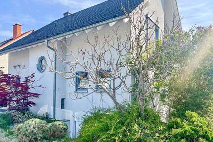 Haus zum Kaufen in Altrip 670.000,00 € 151 m²
