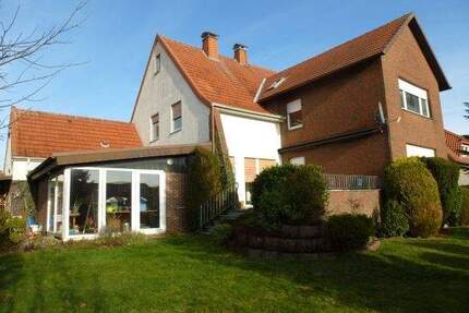 Ideal für Handwerker! Zweifamilienhaus mit großem Garten sucht nette Käufer! - Enger Westerenger