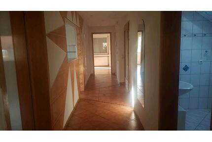 3 Zimmer Wohnung mit balkon - 900,00&nbsp;EUR Kaltmiete, ca.&nbsp; 90,00&nbsp;m&sup2; in Gundelfingen an der Donau (PLZ: 89423)