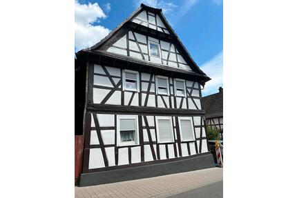 Haus zu verkaufen - 320.000,00&nbsp;EUR Kaufpreis, ca.&nbsp; 160,00&nbsp;m&sup2; in Kandel (PLZ: 76870)