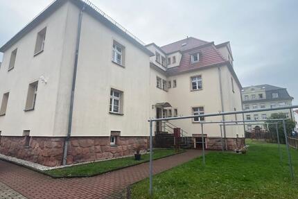 ATTRAKTIVE 3-RAUM-EG-WOHNUNG MIT STELLPLATZ IN ROCHLITZ – FRISCH RENOVIERT AB 01.06.2026