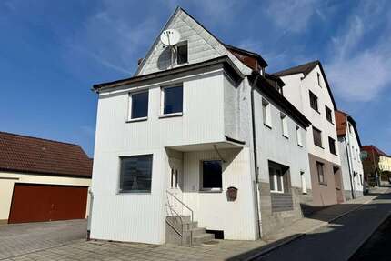 Haus zum Kaufen in Gößweinstein 99.000,00 € 126 m²