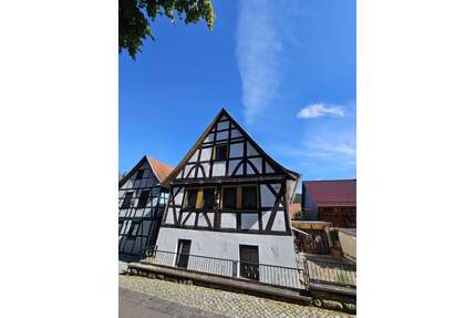 Haus zum Kaufen in Lengenfeld unterm Stein 49.999,00 € 102 m²